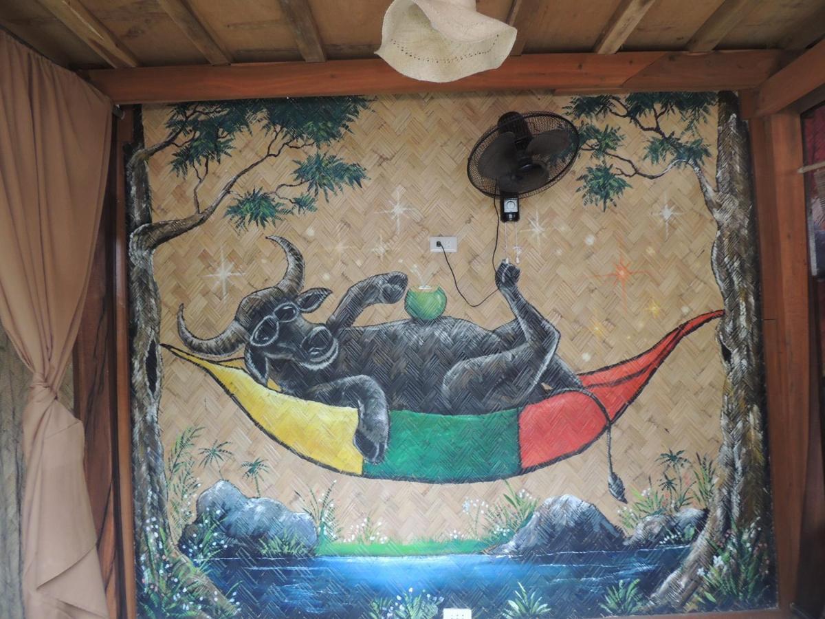 Swinging Carabao Hostel El Nido Esterno foto